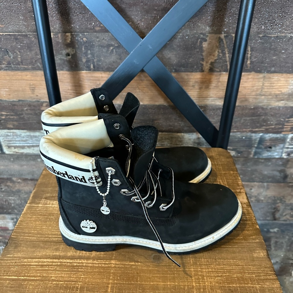 Timberland 6-Inch Premium Logo Boot - Women’s Size 8.5